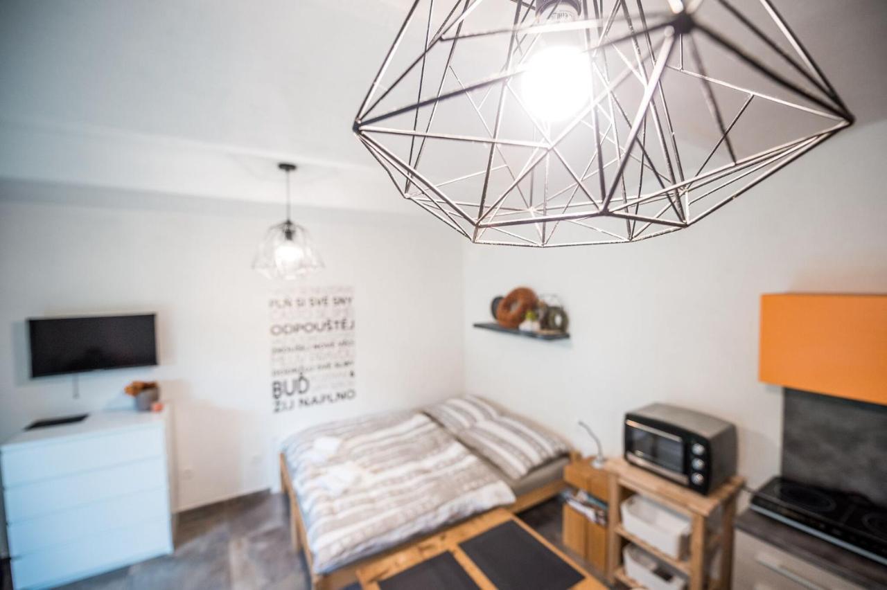 Apartman Ve Dvore Ratiskovice Exterior foto