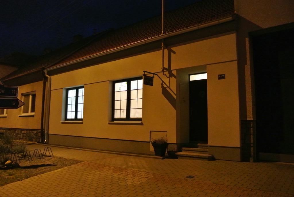 Apartman Ve Dvore Ratiskovice Zimmer foto